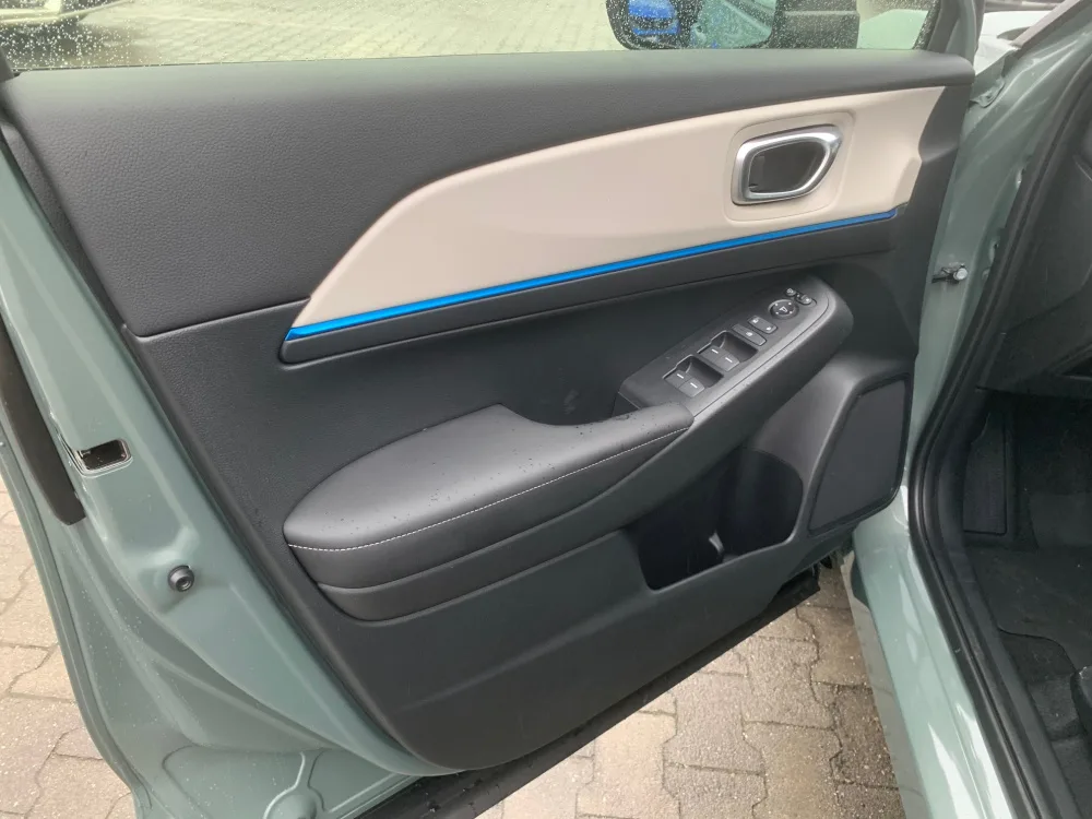 HR-V 1.5 i-MMD HYBRID výbava ADVANCE STYLE automat eCVT po Facelifte!!! - SKLADOM, K ODBERU!!! AKCIA!!! HR-V S FINANČNOU ZĽAVOU AŽ 4 700 € s DPH!!! - fotografia 12