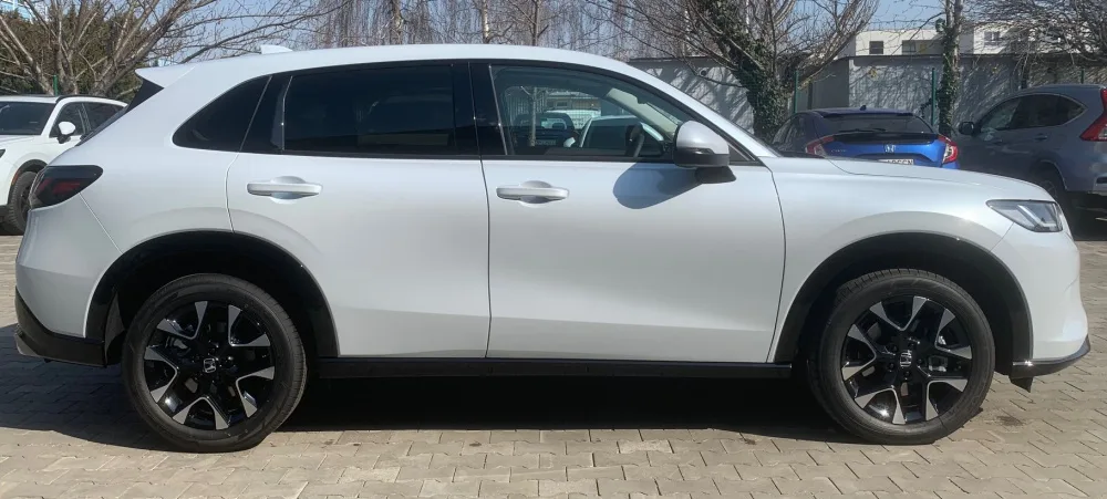NOVINKA ZR-V 2.0 i-MMD HYBRID výbava ADVANCE automat 2026 - SKLADOM, K ODBERU !!! AKCIA !!! ZR-V S FINANČNOU ZĽAVOU 5 180 € s DPH !!! - fotografia 3