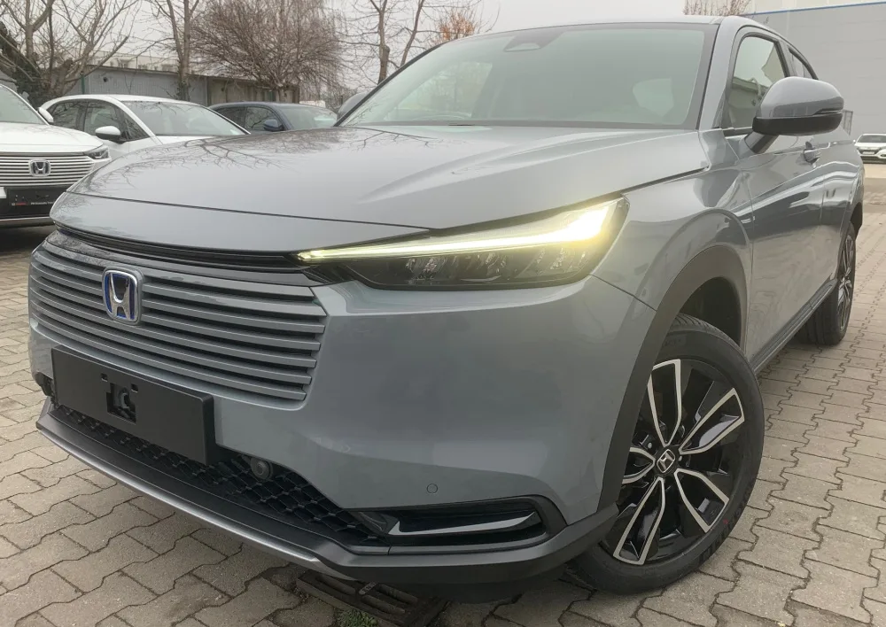 HR-V 1.5 i-MMD HYBRID výbava ELEGANCE automat eCVT po Facelifte!!! - SKLADOM, K ODBERU!!! AKCIA!!! HR-V S FINANČNOU ZĽAVOU AŽ 4 620 € s DPH!!! - fotografia 8