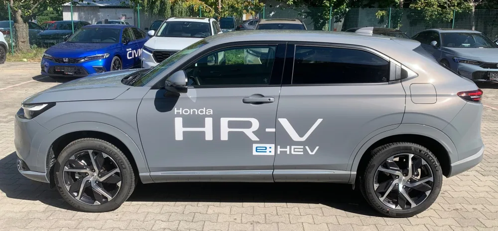 HR-V 1.5 i-MMD HYBRID výbava ADVANCE PLUS automat eCVT po Facelifte! - SKLADOM, K ODBERU!!! AKCIA!!! PREDVÁDZACIE VOZIDLO S FINANČNOU ZĽAVOU AŽ 7 820 € s DPH !!! - fotografia 2