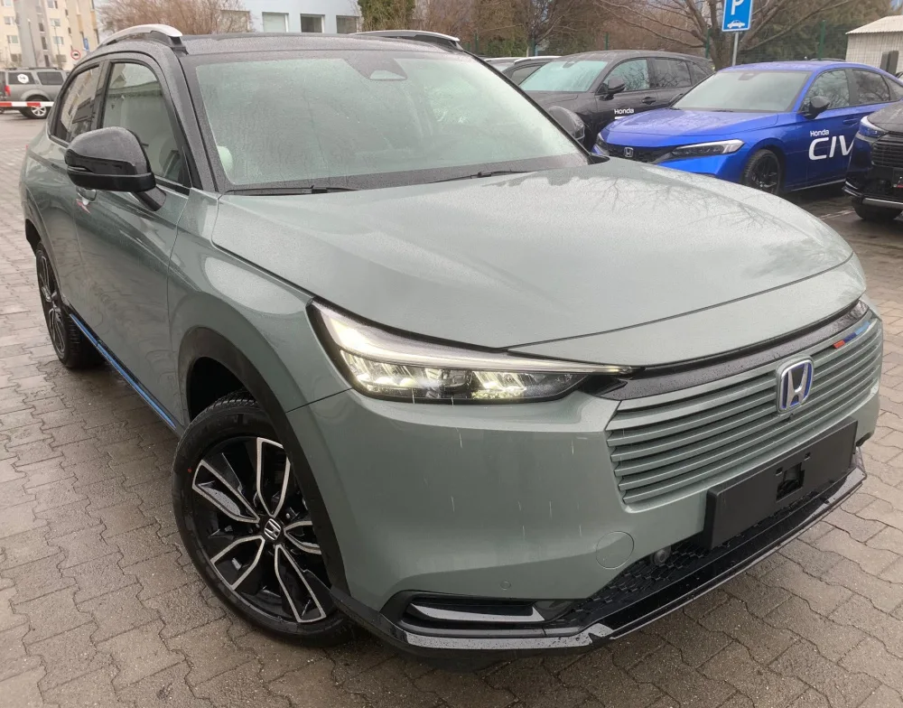 HR-V 1.5 i-MMD HYBRID výbava ADVANCE STYLE automat eCVT po Facelifte!!! - SKLADOM, K ODBERU!!! AKCIA!!! HR-V S FINANČNOU ZĽAVOU AŽ 4 700 € s DPH!!! - fotografia 11