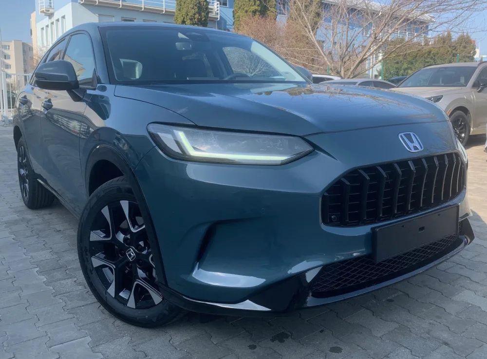 NOVINKA ZR-V 2.0 i-MMD HYBRID výbava ADVANCE automat 2026 - SKLADOM, K ODBERU !!! AKCIA !!! ZR-V S FINANČNOU ZĽAVOU 5 180 € s DPH !!! - fotografia 1