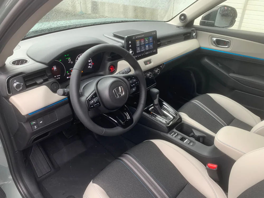 HR-V 1.5 i-MMD HYBRID výbava ADVANCE STYLE automat eCVT po Facelifte!!! - SKLADOM, K ODBERU!!! AKCIA!!! HR-V S FINANČNOU ZĽAVOU AŽ 4 700 € s DPH!!! - fotografia 14