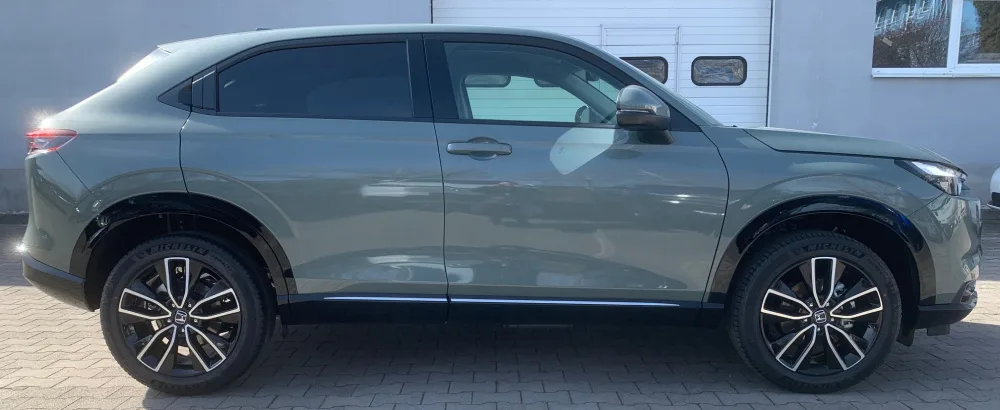 HR-V 1.5 i-MMD HYBRID výbava ELEGANCE automat eCVT po Facelifte!!! - SKLADOM, K ODBERU!!! AKCIA!!! HR-V S FINANČNOU ZĽAVOU AŽ 4 300 € s DPH!!! - fotografia 3
