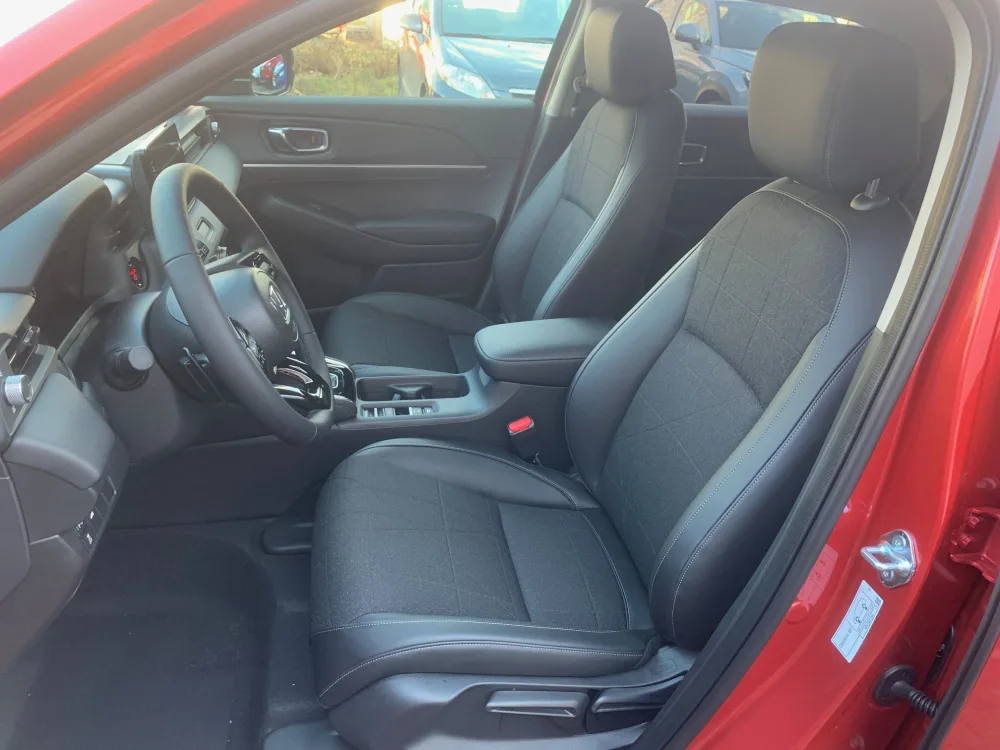 HR-V 1.5 i-MMD HYBRID výbava ADVANCE automat eCVT po Facelifte! - SKLADOM, K ODBERU! AKCIA! HR-V S FINANČNOU ZĽAVOU AŽ 4 620 € s DPH!!! - fotografia 12