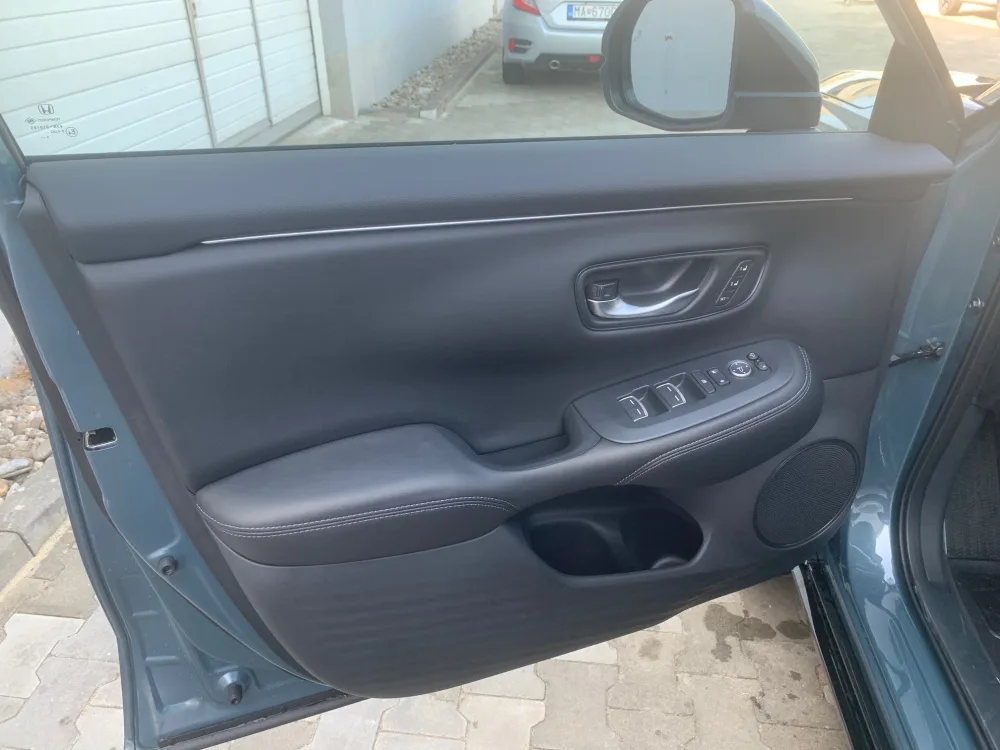 NOVINKA ZR-V 2.0 i-MMD HYBRID výbava ADVANCE automat 2026 - SKLADOM, K ODBERU !!! AKCIA !!! ZR-V S FINANČNOU ZĽAVOU 5 180 € s DPH !!! - fotografia 11