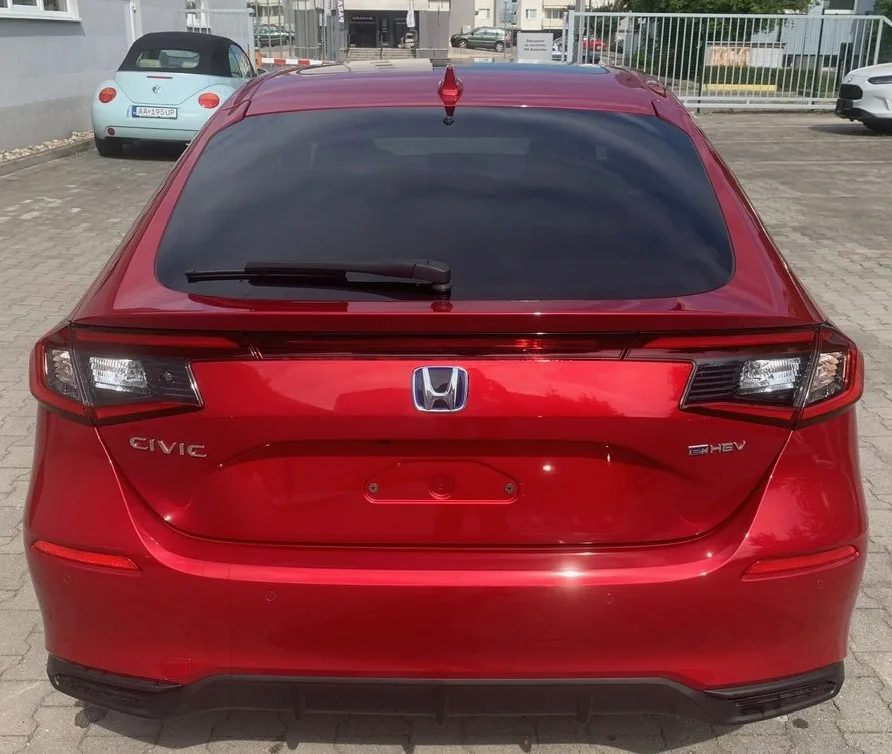 HONDA CIVIC 2.0 I-MMD HYBRID výbava ADVANCE automat - SKLADOM, K ODBERU !!! AKCIA !!! S FINANČNOU ZĽAVOU AŽ 8 000 € s DPH!!! POSLEDNÝ KUS V UVEDENEJ AKČNEJ CENE!!! - fotografia 9