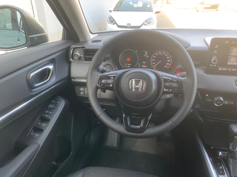 HR-V 1.5 i-MMD HYBRID výbava ELEGANCE automat eCVT po Facelifte!!! - SKLADOM, K ODBERU!!! AKCIA!!! HR-V S FINANČNOU ZĽAVOU AŽ 4 300 € s DPH!!! - fotografia 15