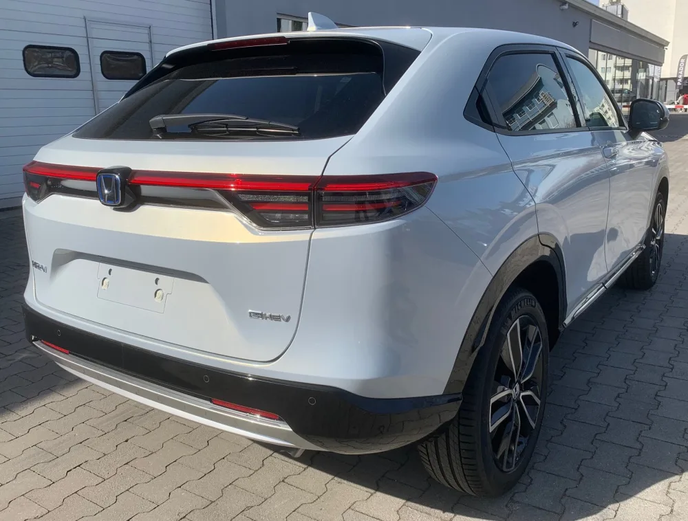 HR-V 1.5 i-MMD HYBRID výbava ELEGANCE automat eCVT po Facelifte!!! - SKLADOM, K ODBERU !!! AKCIA!!! HR-V S FINANČNOU ZĽAVOU AŽ 4 620 € s DPH!!! - fotografia 6