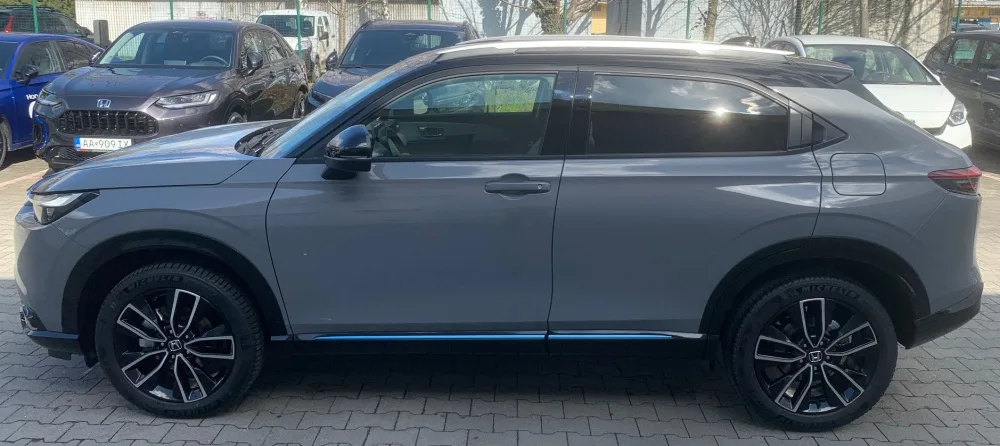 HR-V 1.5 i-MMD HYBRID výbava ADVANCE STYLE automat eCVT po Facelifte!!! - SKLADOM, K ODBERU!!! AKCIA!!! HR-V S FINANČNOU ZĽAVOU AŽ 4 700 € s DPH !!! - fotografia 3