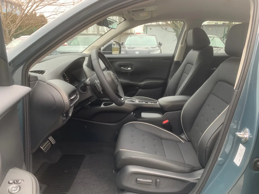 NOVINKA ZR-V 2.0 i-MMD HYBRID výbava SPORT automat 2026 - SKLADOM, K ODBERU !!! AKCIA !!! ZR-V S FINANČNOU ZĽAVOU 5 180 € s DPH !!! - fotografia 12