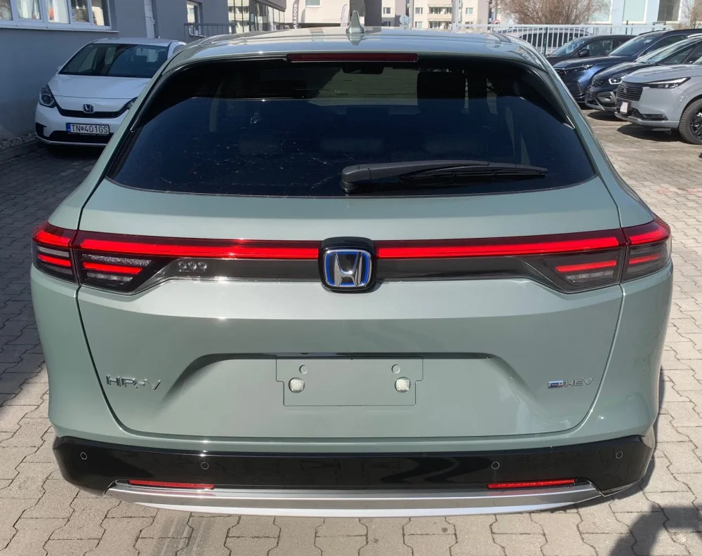 HR-V 1.5 i-MMD HYBRID výbava ELEGANCE automat eCVT po Facelifte!!! - SKLADOM, K ODBERU!!! AKCIA!!! HR-V S FINANČNOU ZĽAVOU AŽ 4 300 € s DPH!!! - fotografia 6
