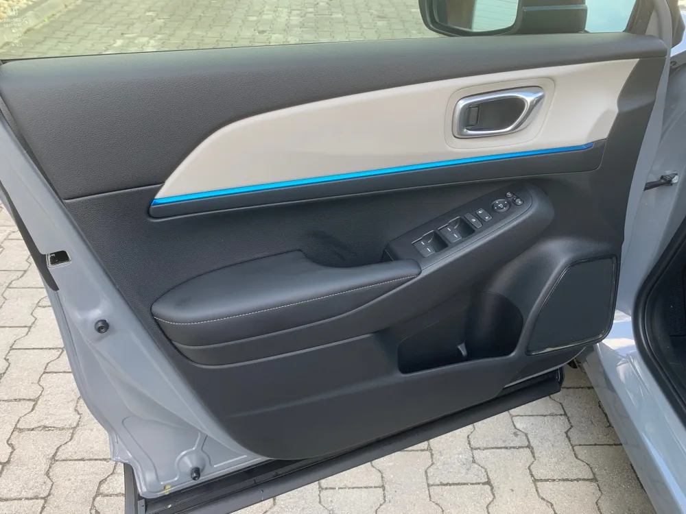 HR-V 1.5 i-MMD HYBRID výbava ADVANCE STYLE automat eCVT po Facelifte!!! - SKLADOM, K ODBERU!!! AKCIA!!! HR-V S FINANČNOU ZĽAVOU AŽ 4 700 € s DPH !!! - fotografia 13