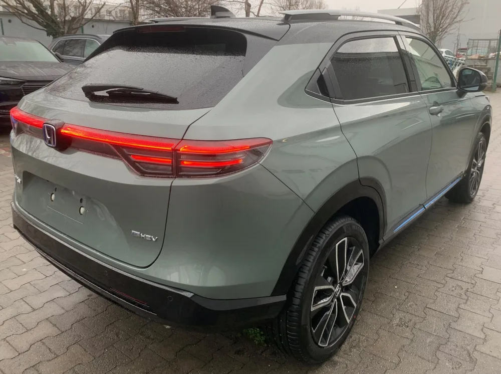 HR-V 1.5 i-MMD HYBRID výbava ADVANCE STYLE automat eCVT po Facelifte!!! - SKLADOM, K ODBERU!!! AKCIA!!! HR-V S FINANČNOU ZĽAVOU AŽ 4 700 € s DPH!!! - fotografia 7