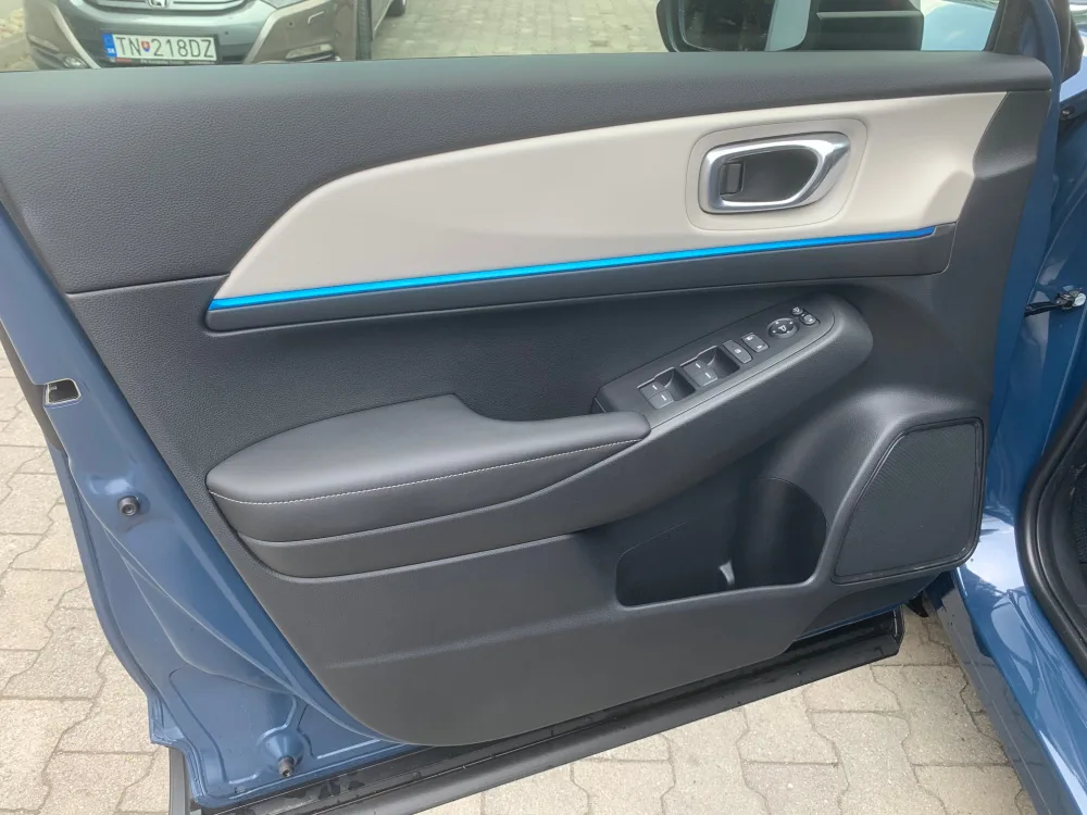 HR-V 1.5 i-MMD HYBRID výbava ADVANCE STYLE automat eCVT po Facelifte! - SKLADOM, K ODBERU! AKCIA! HR-V S FINANČNOU ZĽAVOU AŽ 5 120 € s DPH!!! - fotografia 11