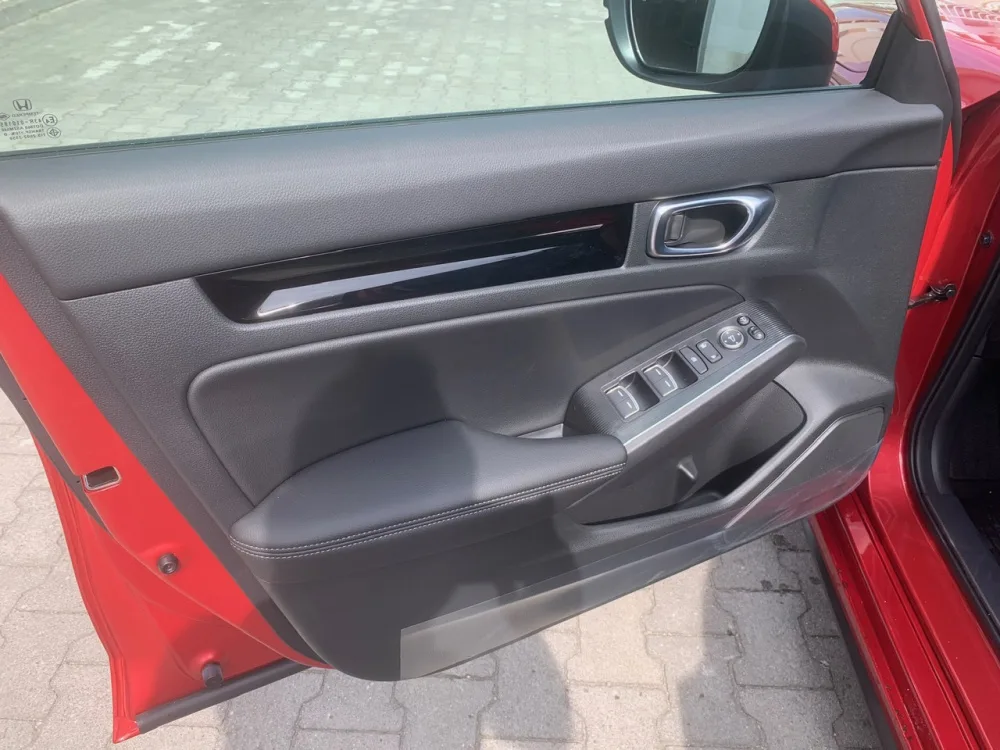 HONDA CIVIC 2.0 I-MMD HYBRID výbava ADVANCE automat - SKLADOM, K ODBERU !!! AKCIA !!! S FINANČNOU ZĽAVOU AŽ 8 000 € s DPH!!! POSLEDNÝ KUS V UVEDENEJ AKČNEJ CENE!!! - fotografia 13