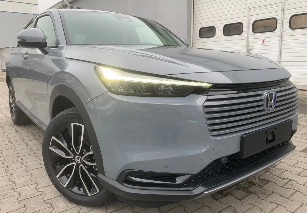 HR-V 1.5 i-MMD HYBRID výbava ELEGANCE automat eCVT po Facelifte!!! - SKLADOM, K ODBERU!!! AKCIA!!! HR-V S FINANČNOU ZĽAVOU AŽ 4 620 € s DPH!!! - fotografia 1