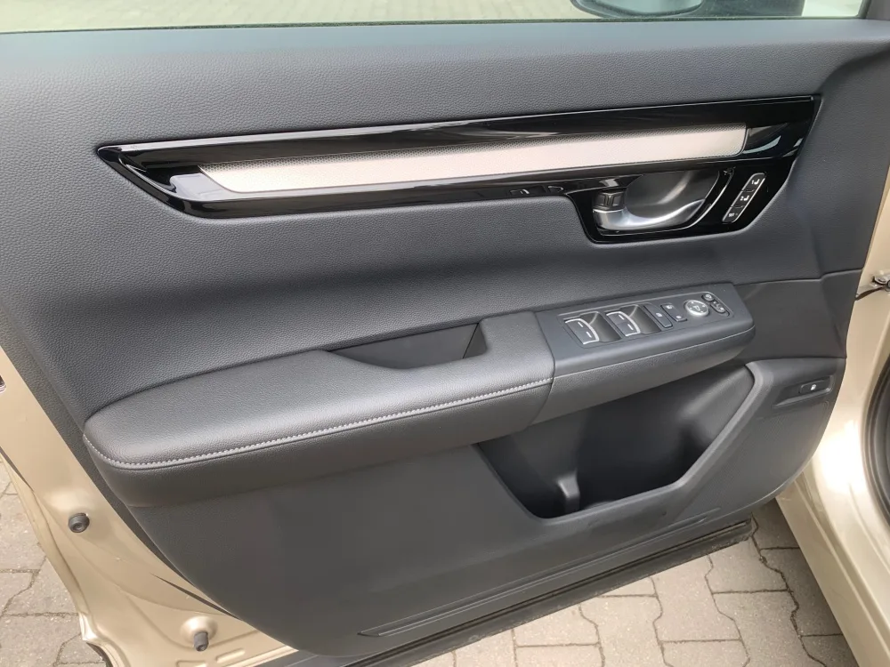 NOVÉ CR-V 2.0 i-MMD Plug-in Hybrid pohon 4x2 výbava ADVANCE TECH m.r. 2025 - SKLADOM, K ODBERU !!! AKCIA !!! S FINANČNOU ZĽAVOU AŽ 9 500 € s DPH !!! PREDVÁDZACIE VOZIDLO s nájazdom len 50 km !!! - fotografia 11