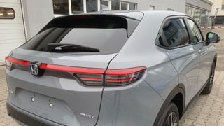HR-V 1.5 i-MMD HYBRID výbava ELEGANCE automat eCVT po Facelifte!!! - SKLADOM, K ODBERU!!! AKCIA!!! HR-V S FINANČNOU ZĽAVOU AŽ 4 620 € s DPH!!! - náhľad 6