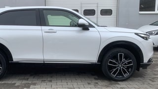 HR-V 1.5 i-MMD HYBRID výbava ADVANCE automat eCVT po Facelifte! - SKLADOM, K ODBERU! AKCIA! HR-V S FINANČNOU ZĽAVOU AŽ 4 620 € s DPH !!! - náhľad 4