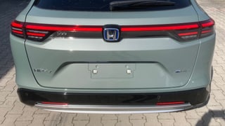 HR-V 1.5 i-MMD HYBRID výbava ELEGANCE automat eCVT po Facelifte!!! - SKLADOM, K ODBERU!!! AKCIA!!! HR-V S FINANČNOU ZĽAVOU AŽ 4 300 € s DPH!!! - náhľad 6