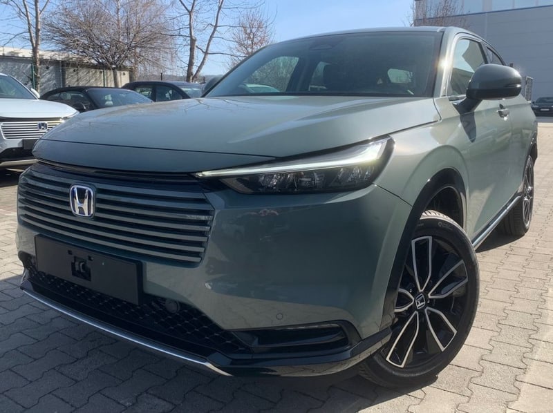 HR-V 1.5 i-MMD HYBRID výbava ELEGANCE automat eCVT po Facelifte!!! - SKLADOM, K ODBERU!!! AKCIA!!! HR-V S FINANČNOU ZĽAVOU AŽ 4 300 € s DPH!!!